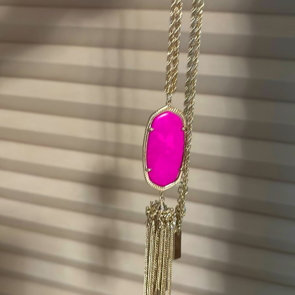 Kendra Scott Hot Pink Rayne necklace
